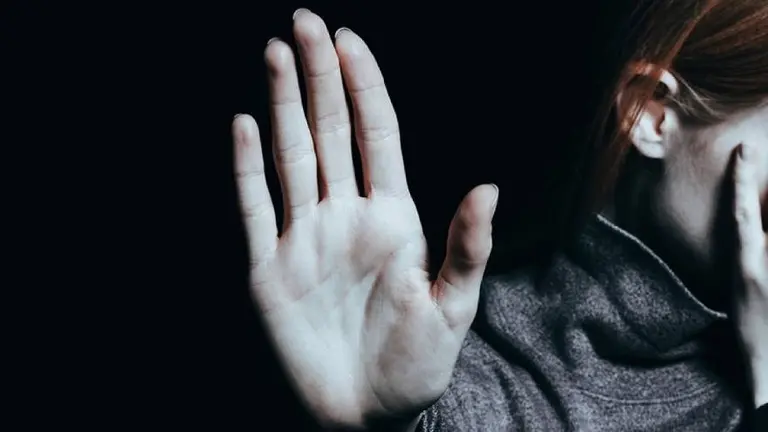 Femicidios: estas empresas locales implementaron licencias por violencia de género y capacitan a sus empleados