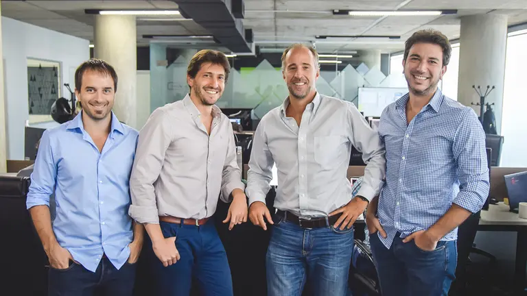 Adiós efectivo: vieron "la magia" de los pagos digitales en NY y crearon una empresa que ya está en 16 países