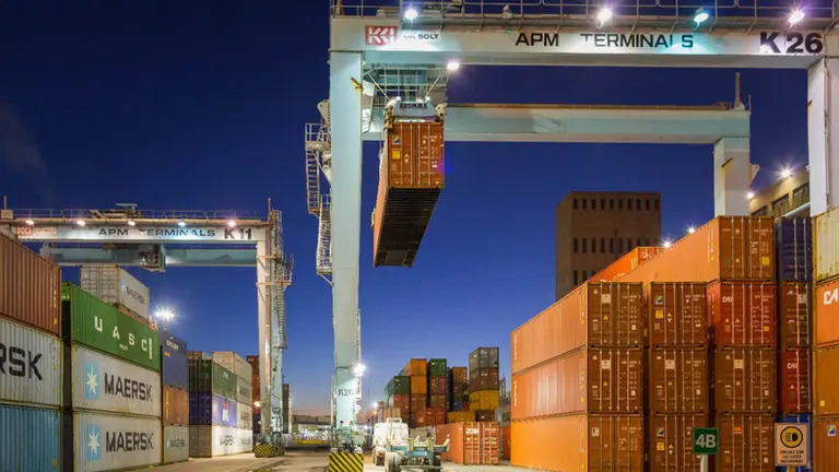 APM Terminals Buenos Aires recibió un nuevo buque de Maersk con insumos médicos para enfrentar al Covid-19