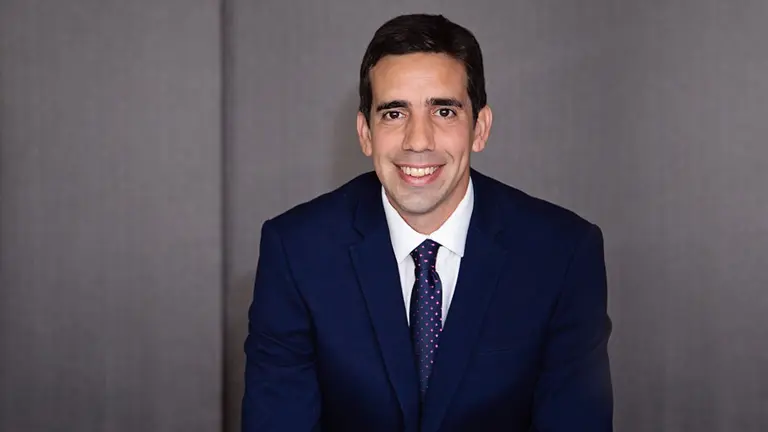 Francisco Velasco, de Banco Mariva, cree que se impondrán mayores restricciones al dólar en el corto plazo