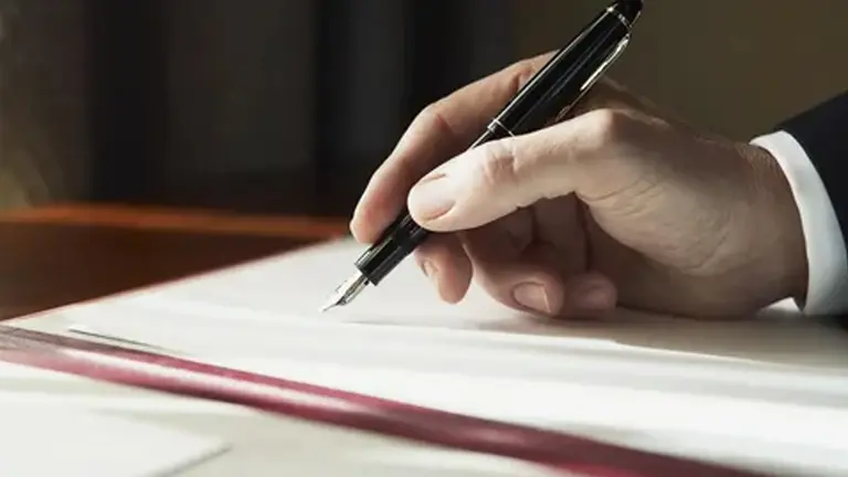 Grafología: la forma en que escribís la "a" y la "o" dice mucho sobre lo que sentís