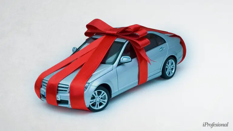 Récord de impuestos internos: el Gobierno publicó las nuevas escalas para autos y motos