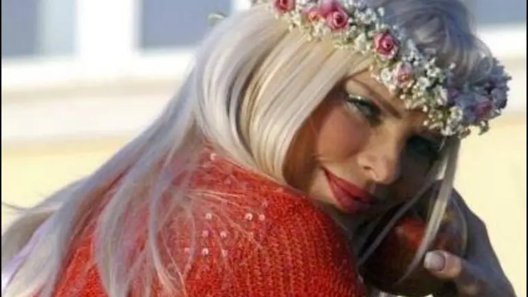 Cómo está "La Cicciolina" a los 68 años: shows eróticos y pechos al desnudo