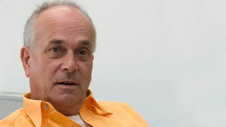 ¿Qué debería hacer el Gobierno para bajar la tensión por el dólar?: esto dice el economista Carlos Rodríguez