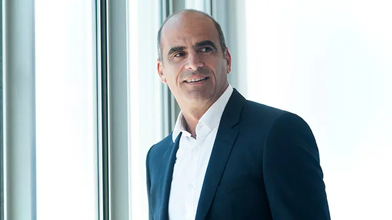 El CEO de Telecom Argentina refuerza su postura tras acusaciones de monopolio por la compra de Telefónica