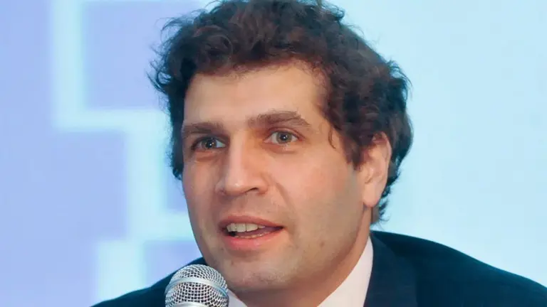 Chodos calificó de "antipatrias" a tres economistas de la oposición que llamaron al FMI para bloquear ayudas