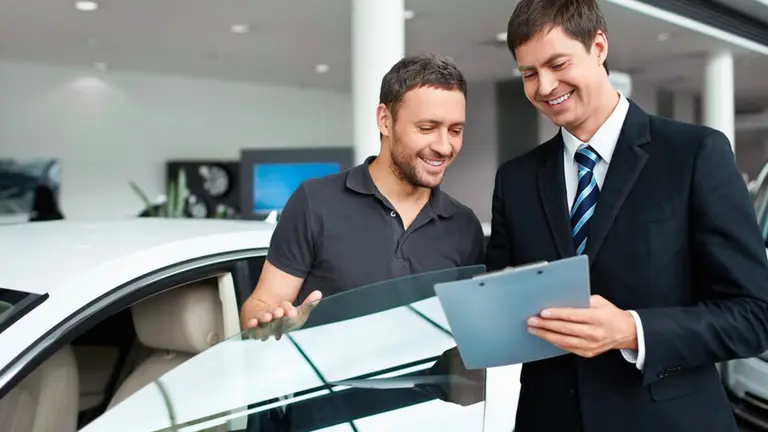 Desbaratan una banda que hacía estafas con planes de ahorro de 0km