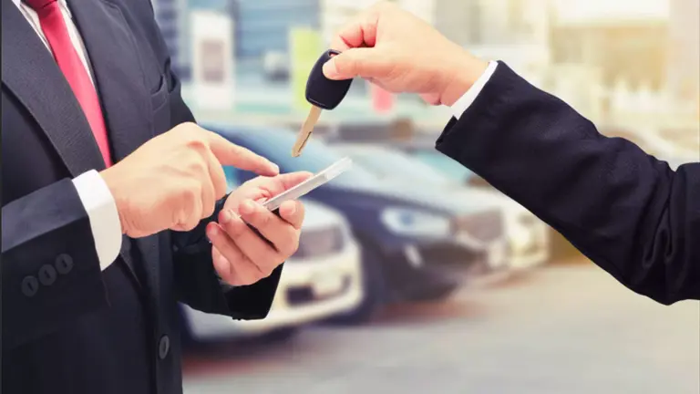 Cuánto sale la transferencia de un auto en Argentina