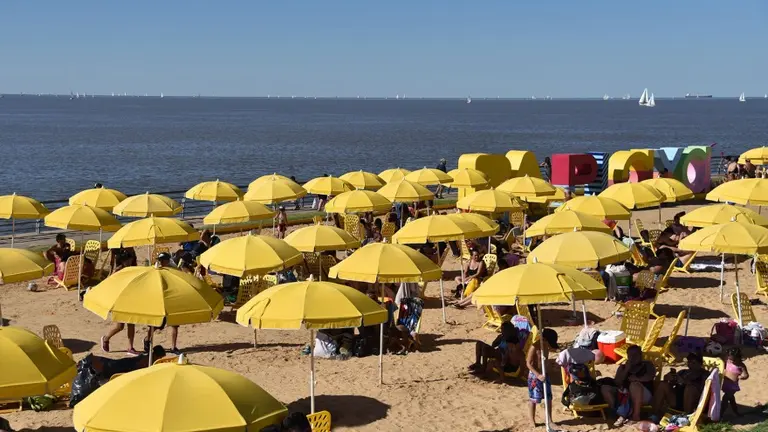 La Provincia podría aplicar cupos de ingreso para la temporada de verano en la Costa