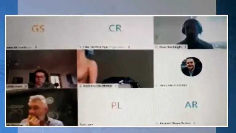 Una legisladora dejó la cámara encendida, se fue a bañar y esto fue lo que le pasó