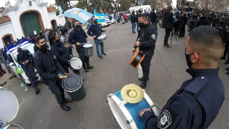 Rechazo y alarma en el oficialismo y la oposición por la protesta de la bonaerense frente a Olivos