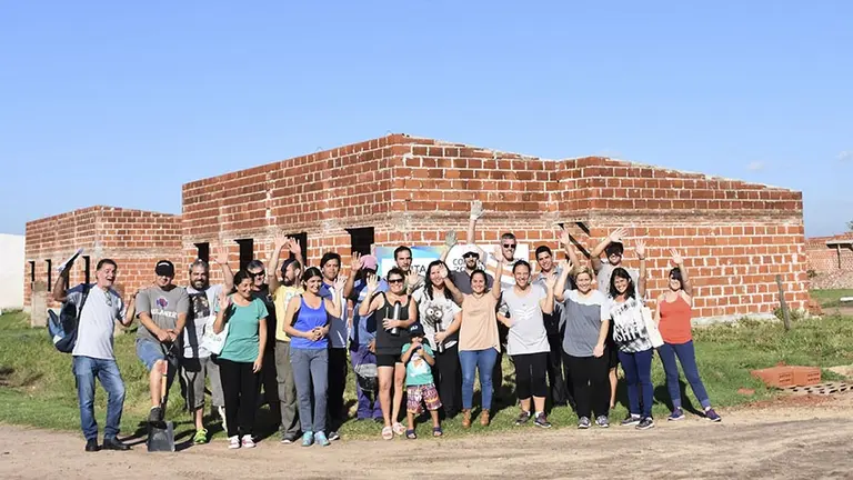 Más argentinos huyen de la ciudad: así se disparon las consultas para mudarse a pueblos del interior
