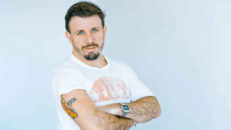 Fracasó estrepitosamente y se tuvo que reinventar: hoy es el rey de las hamburguesas gourmet