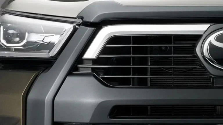 Revelan cuándo empezará a venderse en la Argentina la nueva camioneta Toyota Hilux 2021