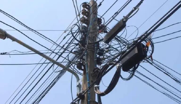 Crecen los ataques a las redes de telecomunicaciones que cortan los servicios y te contamos por qué