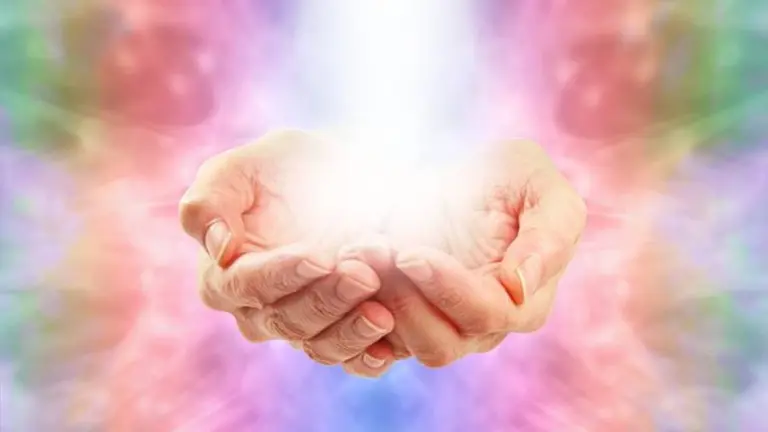 Mitos y verdades sobre el reiki, ¿funciona realmente esta práctica?