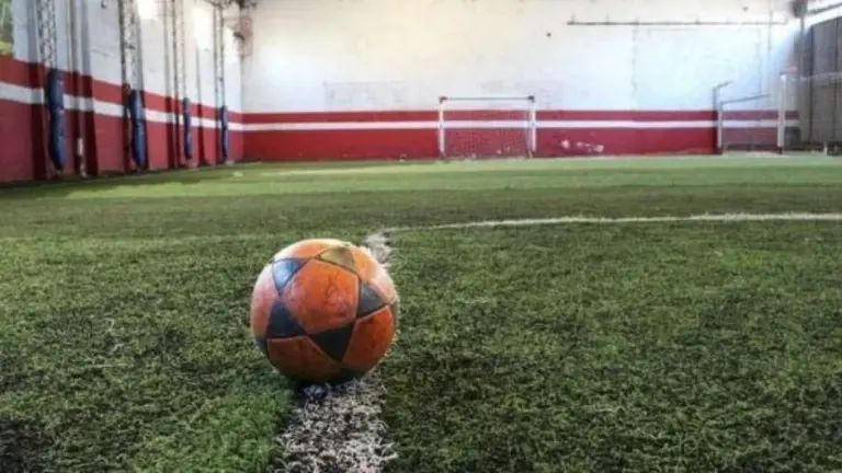 Reabren 1.000 canchas de fútbol 5 en toda Argentina pero hay un problema: es ilegal