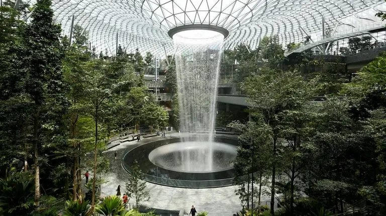 El mejor aeropuerto del mundo, pesimista por el coronavirus: "La batalla solo acaba de empezar"