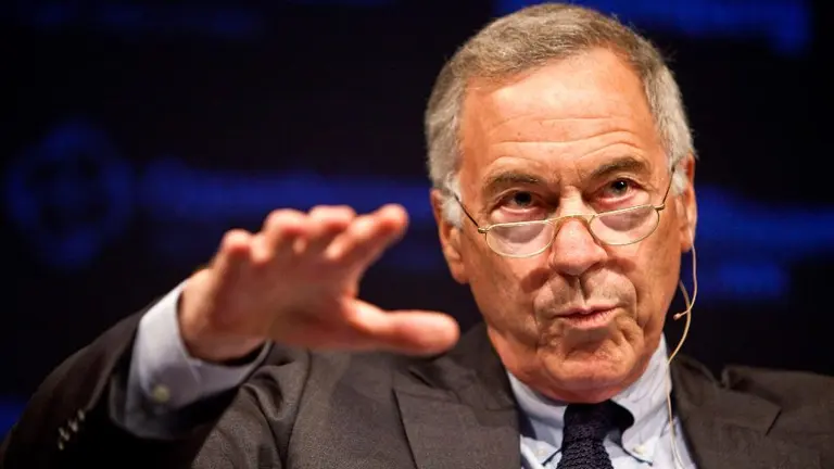 El radical consejo de un economista norteamericano a la Argentina: "Hay que matar al peso, es el cáncer de la economía"