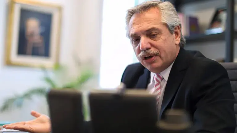 Definiciones de Alberto Fernández: por qué no hará cambios en el Gabinete ni se "despegará" de Cristina