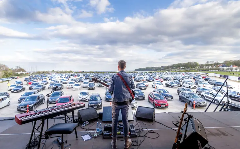 Después del autocine, ¡llega el autoteatro!: de qué se trata la nueva propuesta que arranca en Buenos Aires