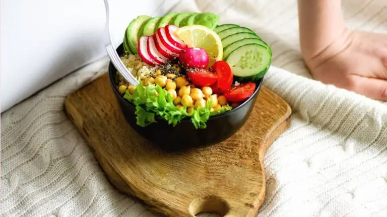 Estos 10 alimentos alcalinos son ideales en una dieta para bajar de peso