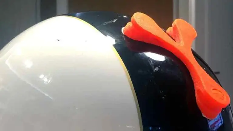 Emprendedores argentinos lanzan una solución para cuidar los cascos de protección