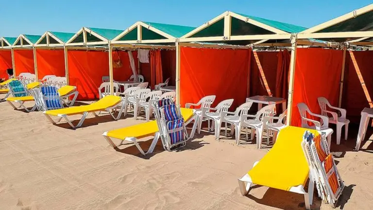 Prepará tus bolsillos: esto es lo que te va a costar alquilar una carpa en Mar del Plata durante el verano