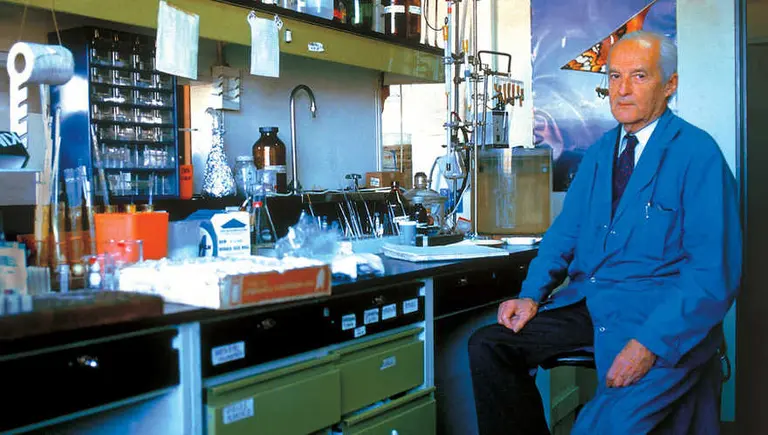 Un día como hoy un argentino recibió el Premio Nobel de Química