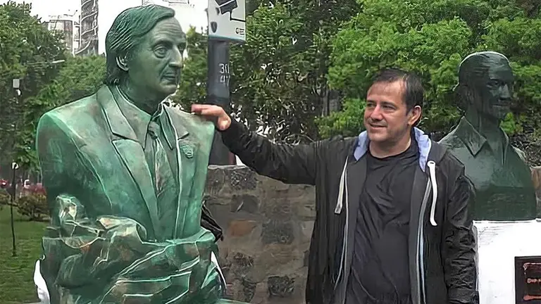 Colocaron bustos de Néstor Kirchner en Caballito y en la sede de la CGT