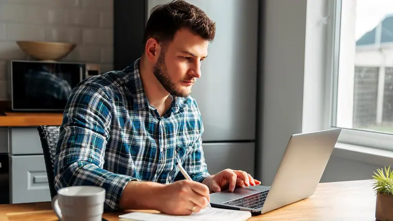 Ualá ofrece puestos de trabajo en Argentina: cómo podés enviar el CV y qué puestos buscan