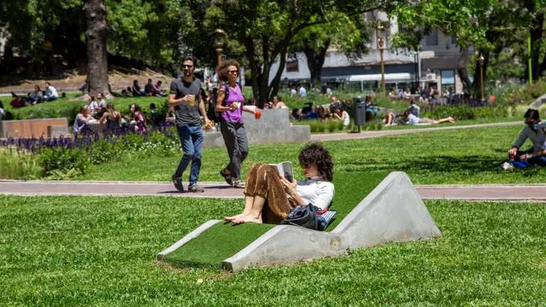 Menos de lo que pensas: este rato al aire libre en contacto con naturaleza mejora tu salud