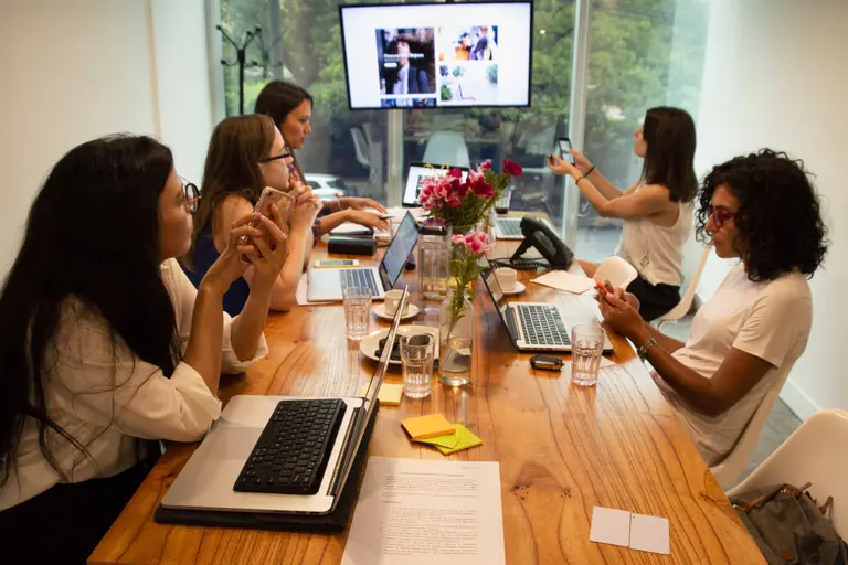 Brecha de género en el mundo financiero: ¿cómo se promueve la inclusión femenina?