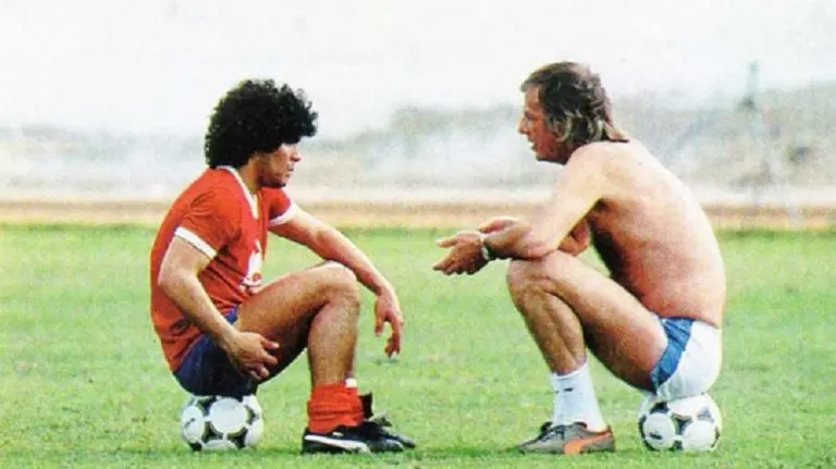 El dolor de Menotti por la muerte de Maradona: "Estoy destruido, no lo puedo creer"