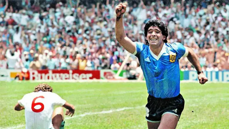 Confirman que habrá una estatua de Maradona en el aeropuerto de Ezeiza