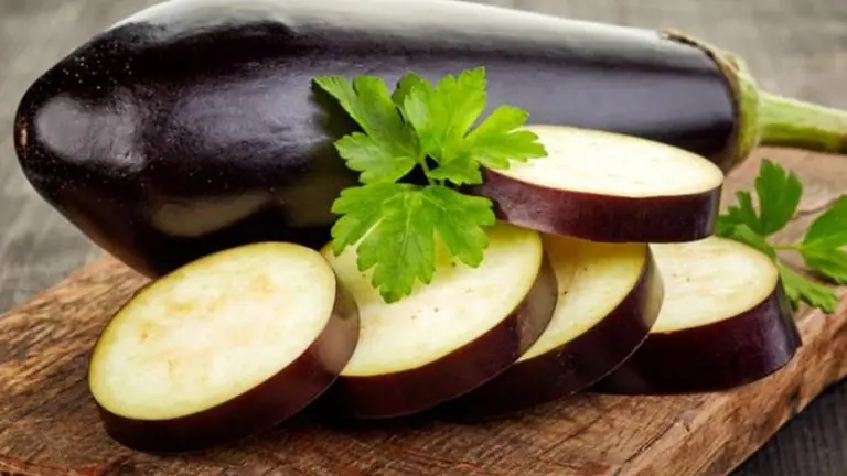 Berenjena, el súper alimento: ¿qué beneficios tiene y cada cuánto se recomienda comer este vegetal?