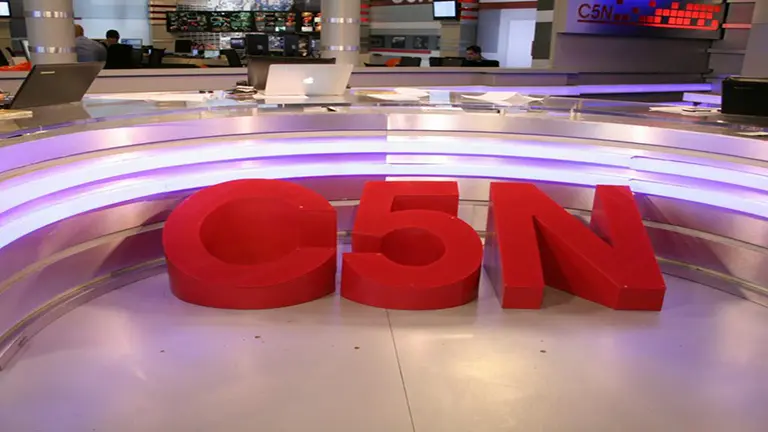 Conductor histórico de C5N cosecha duras críticas en las redes y pierde horas en pantalla