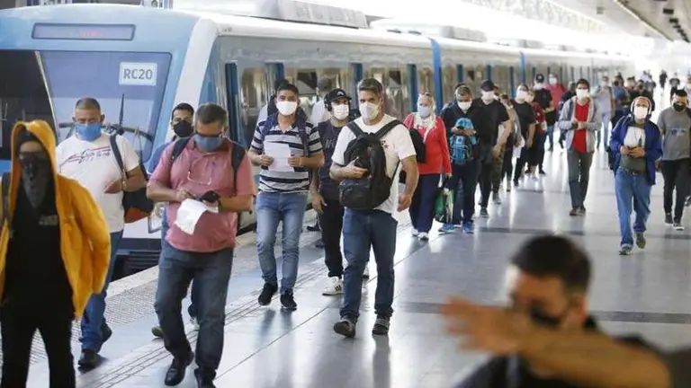 Qué pasará con el transporte público durante la restricción de circulación nocturna