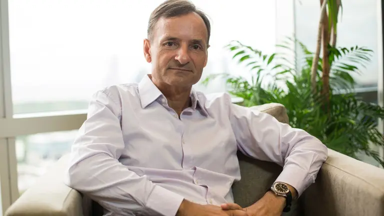 Kon, de Galicia: "Para dar créditos a largo plazo hace falta estabilidad en la moneda"