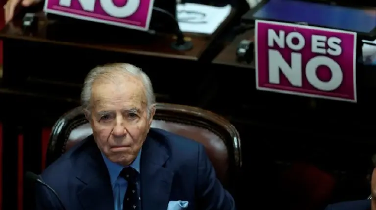 Se agrava la salud de Carlos Menem: por una falla renal le hacen diálisis y está en coma inducido