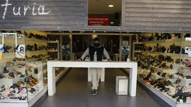 ¿Hay posibilidades de volver a una cuarentena tipo "fase 1"?: esto responden desde el Gobierno