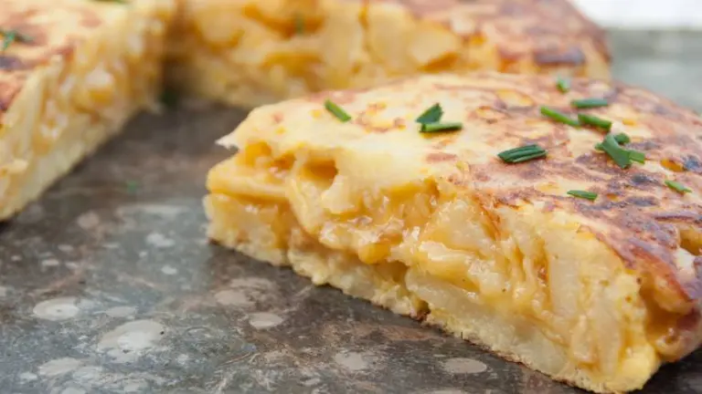 Dónde queda el mejor bodegón de Buenos Aires para comer tortilla de papa