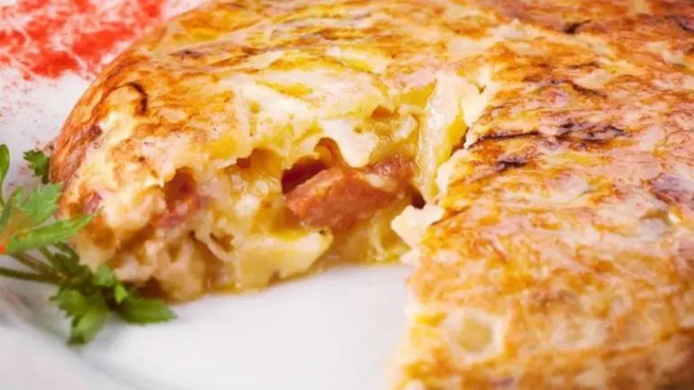 Dónde queda el puesto de comida al paso que hace la mejor tortilla de papa y salió en Netflix