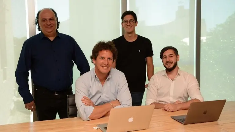 Exclusivo: una empresa argentina te permitirá comprar acciones "cripto" de Apple, Tesla, Google o Amazon