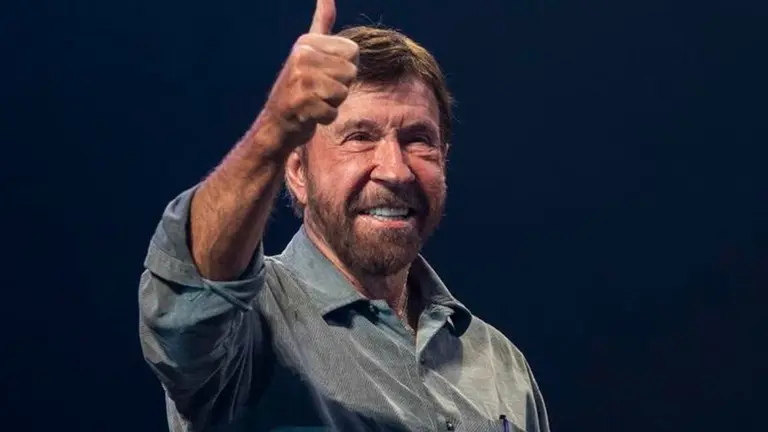 Fuerte polémica en redes sociales: ¿Chuck Norris participó del asalto al Capitolio?