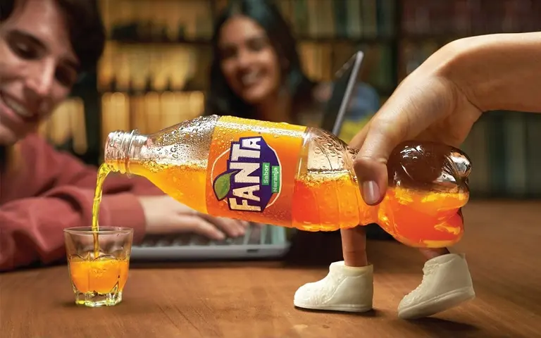 Pensar en positivo y divertirse: los objetivos de la nueva campaña de Fanta