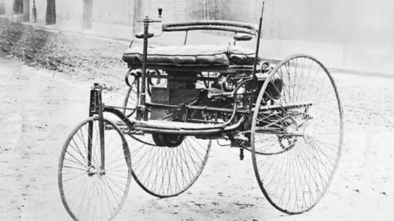 Hace 135 años nacía el automóvil y el mundo cambió