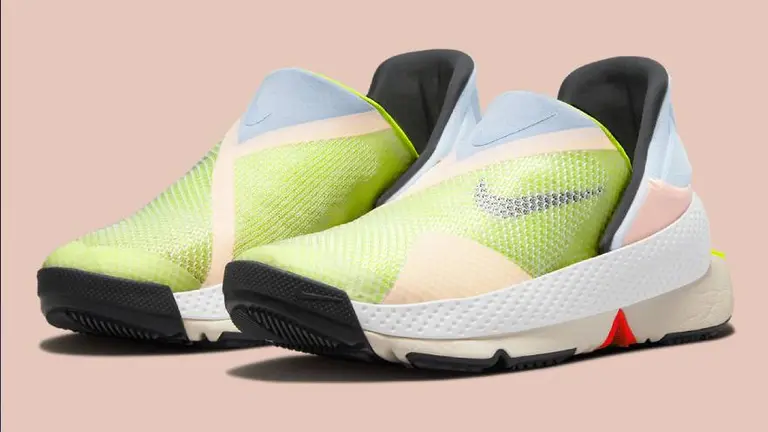 ¿Zapatillas para la pandemia?: Nike creó un sorprendente sistema para calzarse sin tocarlas