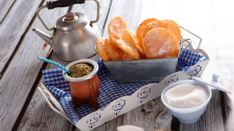 Tortas fritas caseras: la mejor receta para días nublados y lluviosos