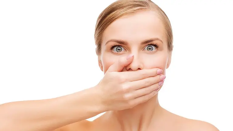 No solo caries o problemas en las encías: el mal aliento podría ser una señal de graves enfermedades